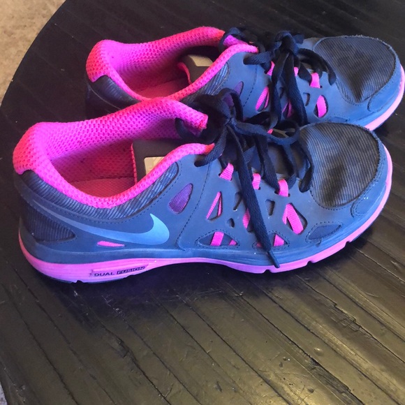 Nike’s - Picture 1 of 1